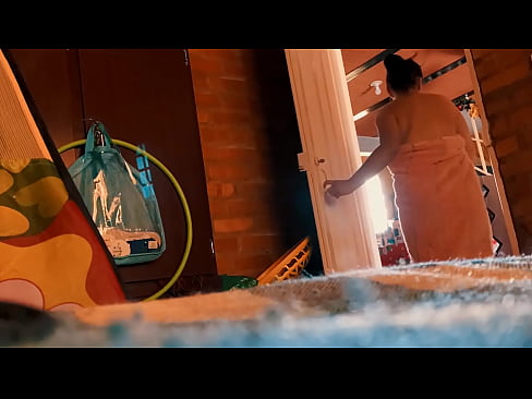 ❤️ منهنجو چاچو شاور ۾ منهنجي پٺيان اچي ٿو، هو مون کي چوندو آهي جڏهن آئون غسل وٺان ٿو. ️❌  جنس